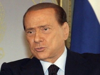 Montimu a Berlusconimu poslali