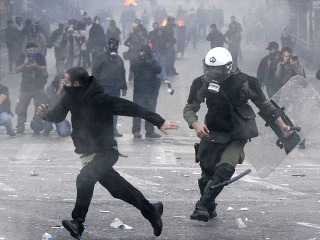 Násilie v Aténach: Rozhnevaní