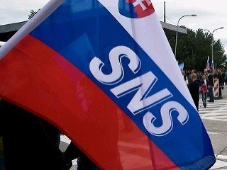 SNS: Slovensko má vystúpiť