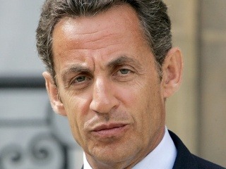 Dvojitá tvár Sarkozyho: Premiéra