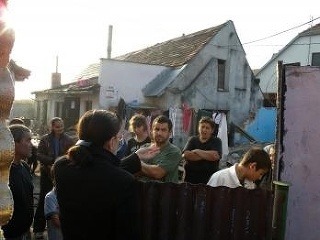 Poslanci navštívili malackých Rómov: