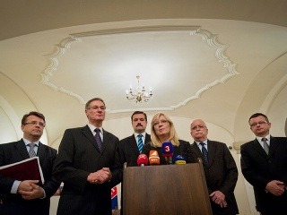 Premiérka Radičová informovala o výsledkoch rokovania s LOZ
