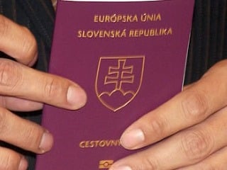 S pasom namiesto občianskeho