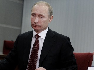 Putinovi hrozí v prezidentských