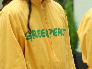 Aktivisti z Greenpeace vtrhli