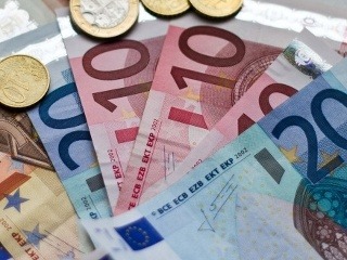 Rakúsko schválilo trvalý euroval