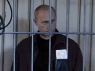 Putin v klietke: Obvinenie