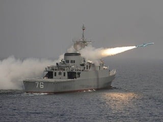 Iránske bojové lode priplávali