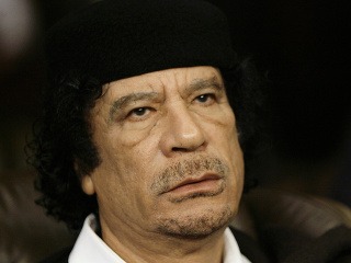 Dcéra Muammara Kaddáfího žiada