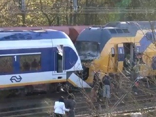 Čelná zrážka vlakov neďaleko