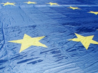 Jobbik zvesil vlajku EÚ: