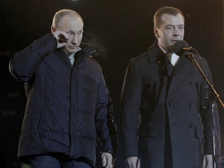 Putin navrhol Medvedeva za