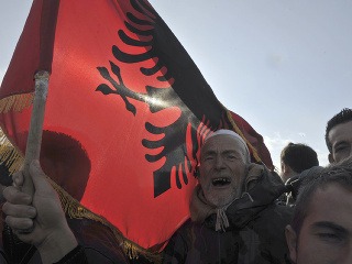 Demonštranti v Albánsku zaútočili