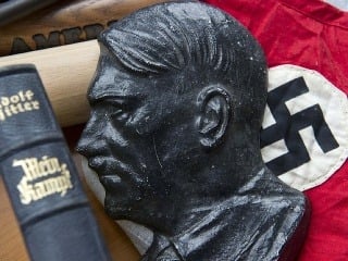 Hitlerova busta, kniha Mein