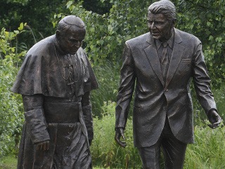 Reaganovi a Jánovi Pavlovi