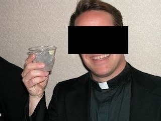 Kňaz sa opíjal do