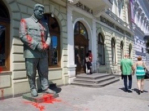 Sochu Stalina pred Slovenskou