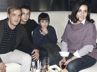 Roman Luknár s Lolou a ich dvomi synmi