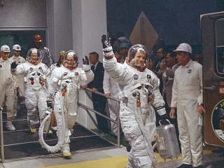 Armstrongova cesta na Mesiac