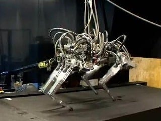 Bežiaci robot