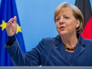 Nemci Merkelovej veria: Podľa
