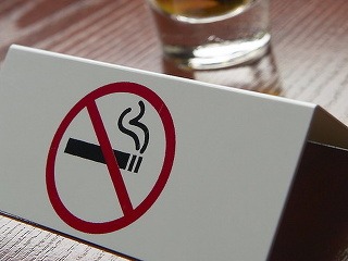 Staré Mesto zakázalo fajčiť
