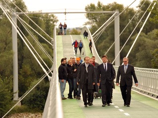 Nový most medzi Devínskou