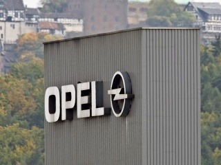 Fiat chce kúpiť Opel,
