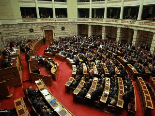 Grécky parlament schválil budúcoročný