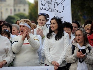 Zdravotné sestry a ošetrovatelia