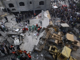 Izrael bombardoval sídlo lídra