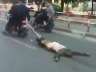 Brutálny masaker v uliciach