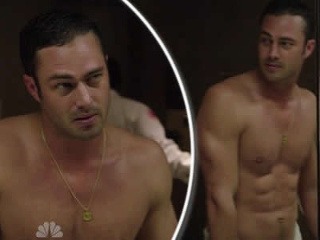 Taylor Kinney sa môže