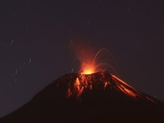 Sopka Tungurahua neustále chrlí
