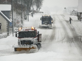 Slovensko ovládol sneh, platí