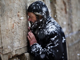Jeruzalem zasiahla snehová búrka
