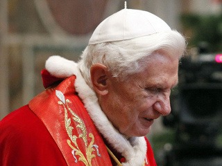 Emeritný pápež Benedikt: Boh