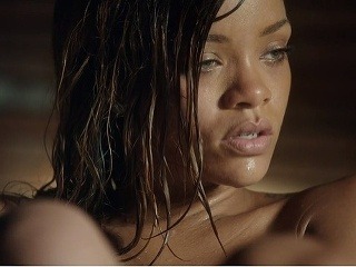 Rihanna opäť šokuje: V