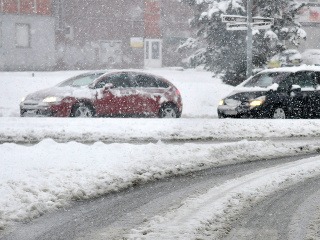 Rakúsko zápasí so snehom: