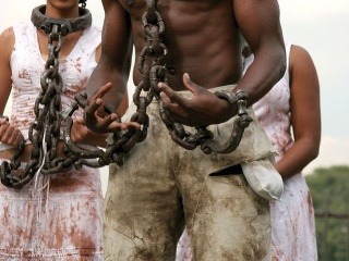 Databáza otrokov: Britom umožní