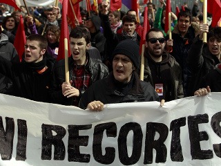 Tisíce Španielov protestovalo proti