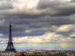 Čudo nad Parížom: Pri