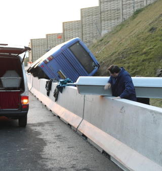 Havaroval autobus s maďarskými