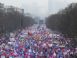 Tisíce francúzskych konzervatívcov, rodín