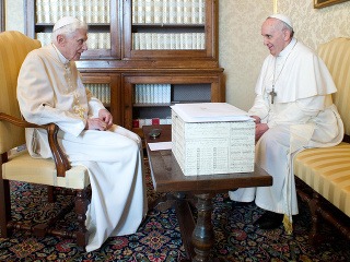 Benedikt XVI. a František