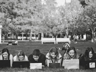 Pomoc človeku v núdzi