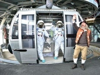 Na Chopku pristáli astronauti