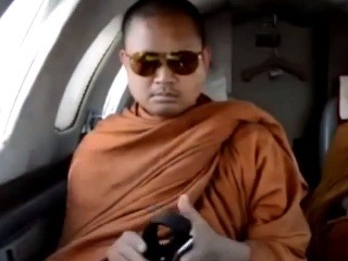 Mních Luang Pu Nenkham