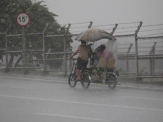 Filipíny zasiahol silný tajfún,
