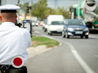 Polícia, kontroly, hliadky